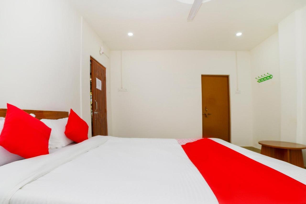 Oyo 40893 Hotel Lotus Guwahati Luaran gambar