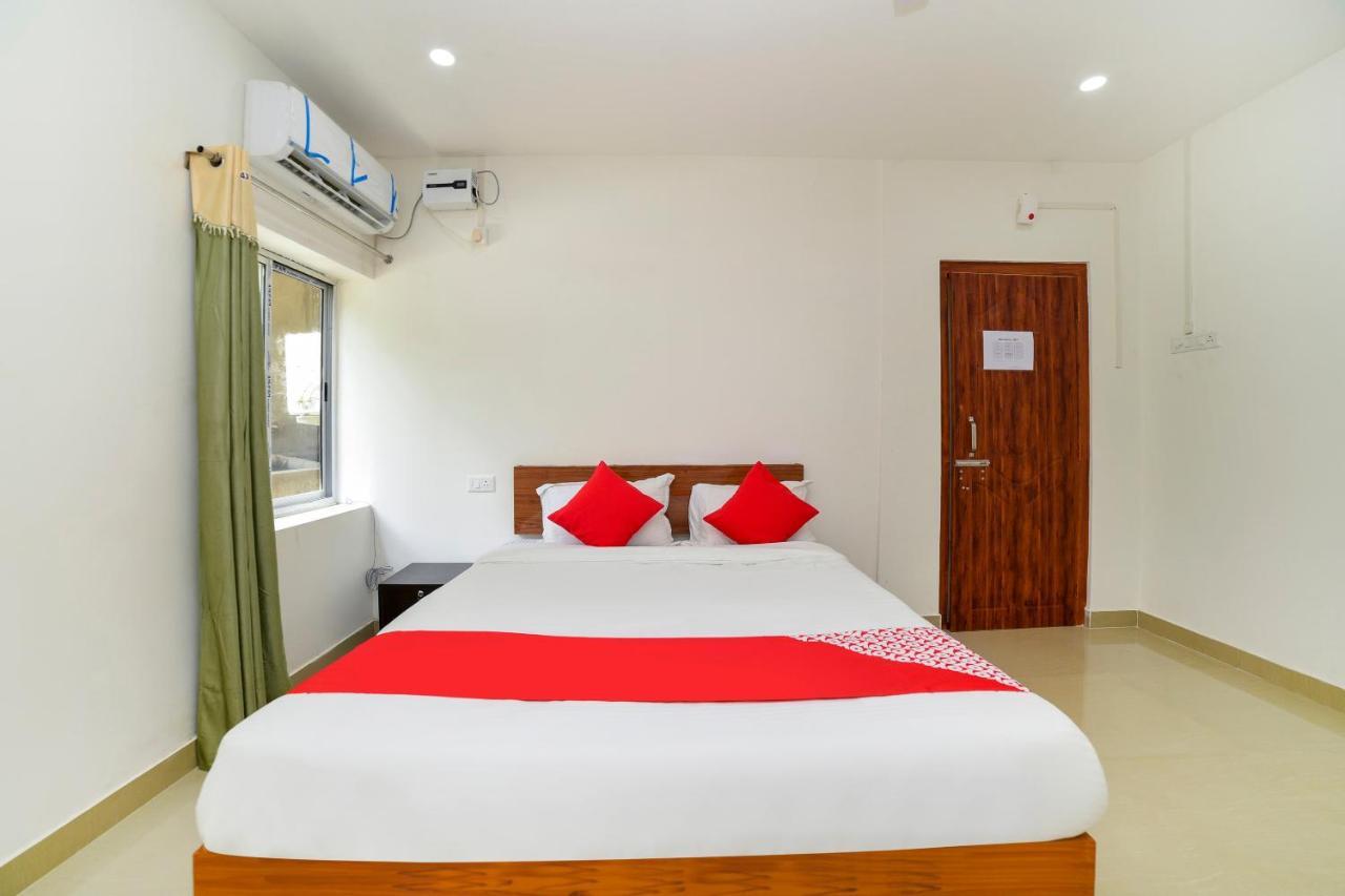 Oyo 40893 Hotel Lotus Guwahati Luaran gambar