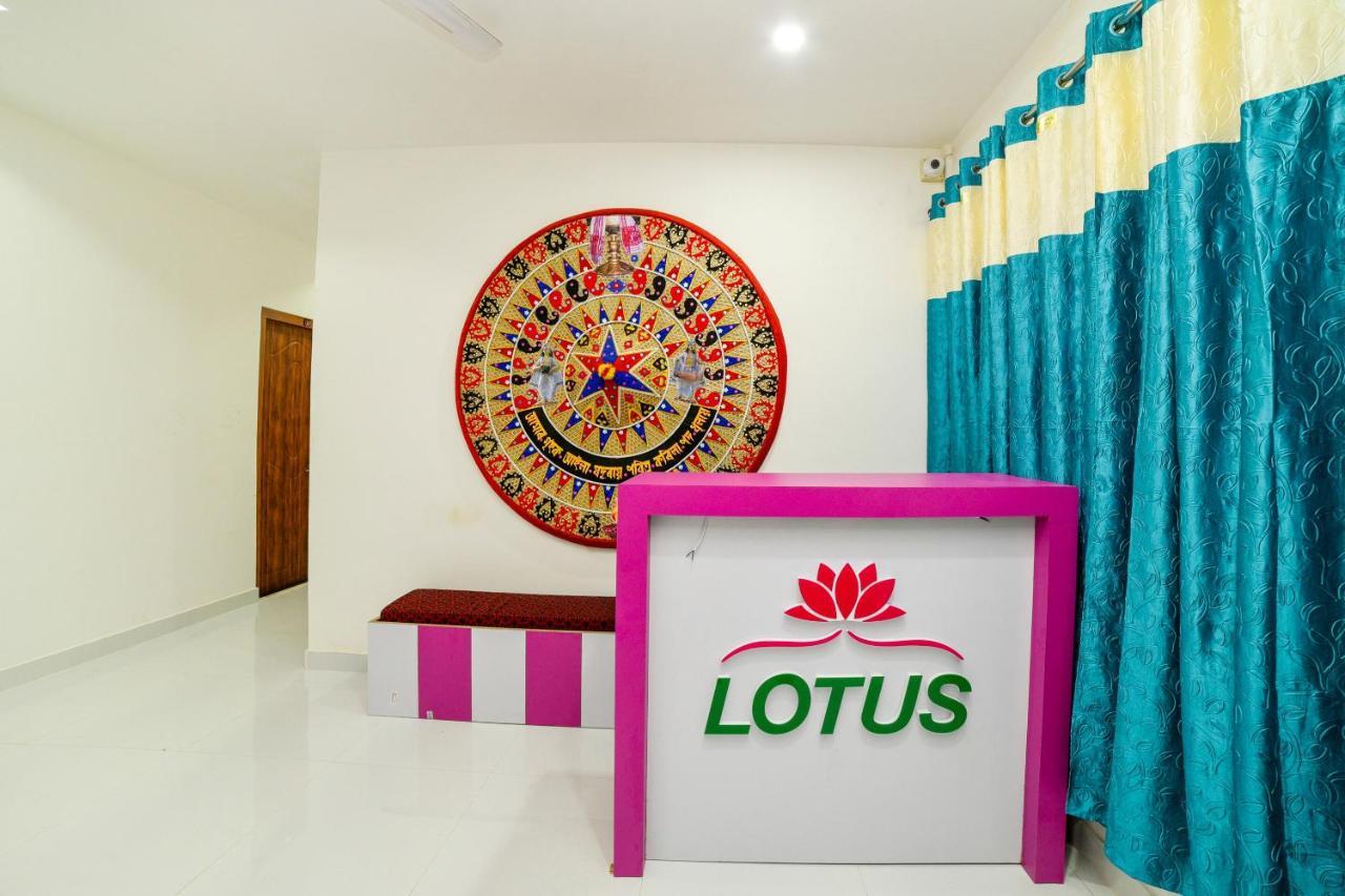 Oyo 40893 Hotel Lotus Guwahati Luaran gambar