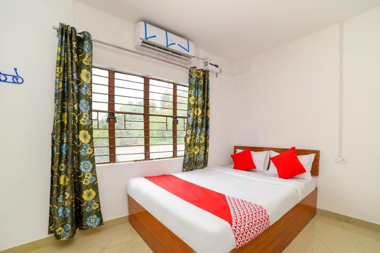 Oyo 40893 Hotel Lotus Guwahati Luaran gambar
